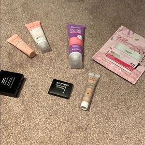 2 Ipsy travel makeup glam bags (makeup included)